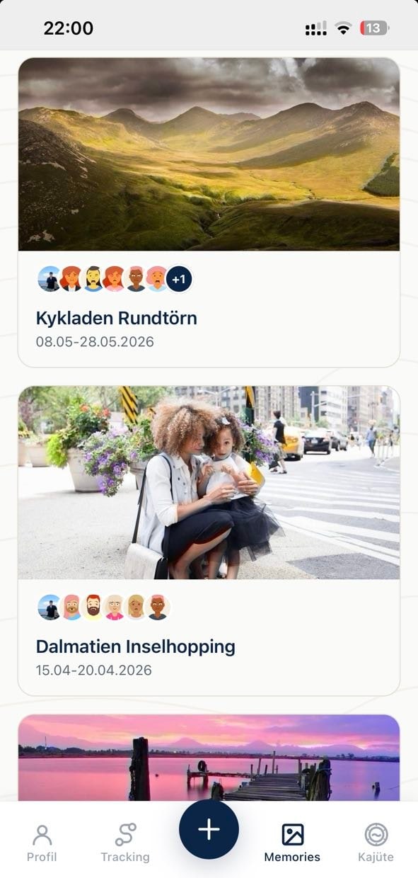 SeaMemo-App: die Memories-Übersicht mit den Törns „Kykladen Rundtörn“ und „Dalmatien Inselhopping“, jeweils mit Titelbild, Zeitraum und den Avataren der Crew an Bord